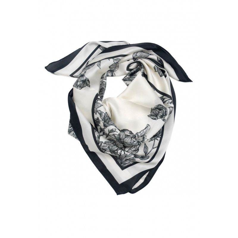 ACCES VIERKANTJE POLYSILK SJAALS MET BLOEMEN PATROON