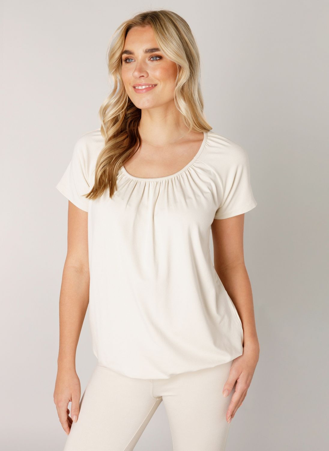 BASE LEVEL YONA T-SHIRT