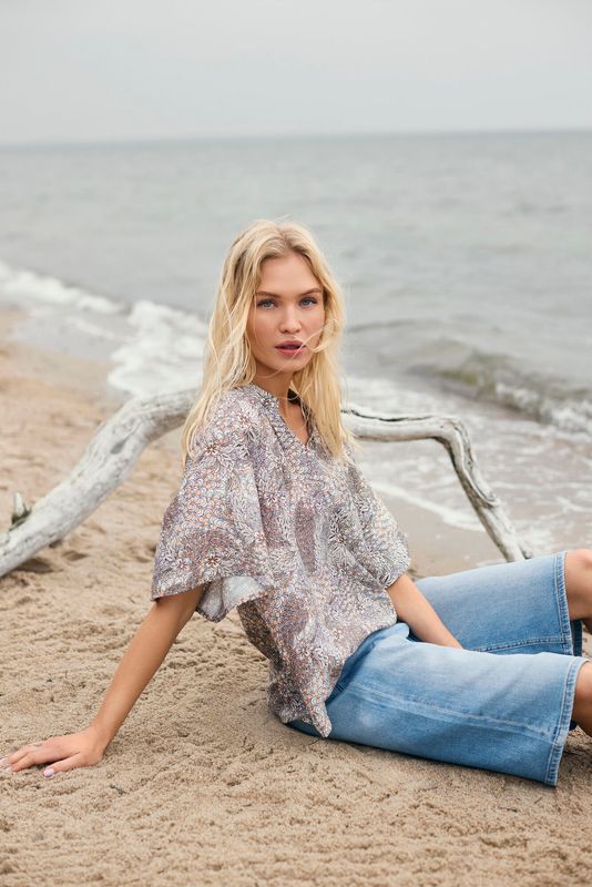 B.COPENHAGEN BLOUSE