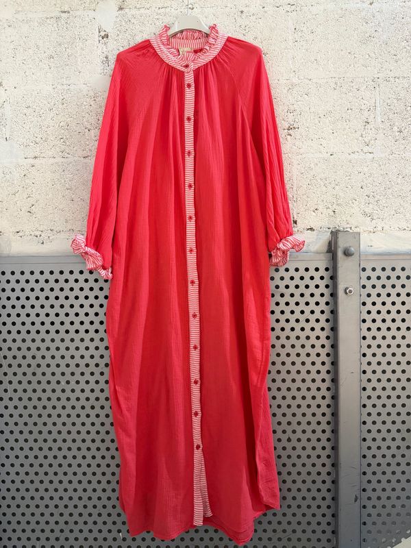 APRIL VINTAGE JURK MET LEUKE DETAILS