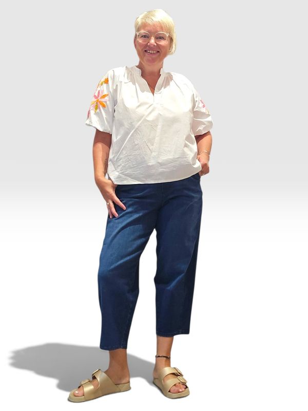 SOPHIE LOVES PANTS - OLIVIA JEANS
