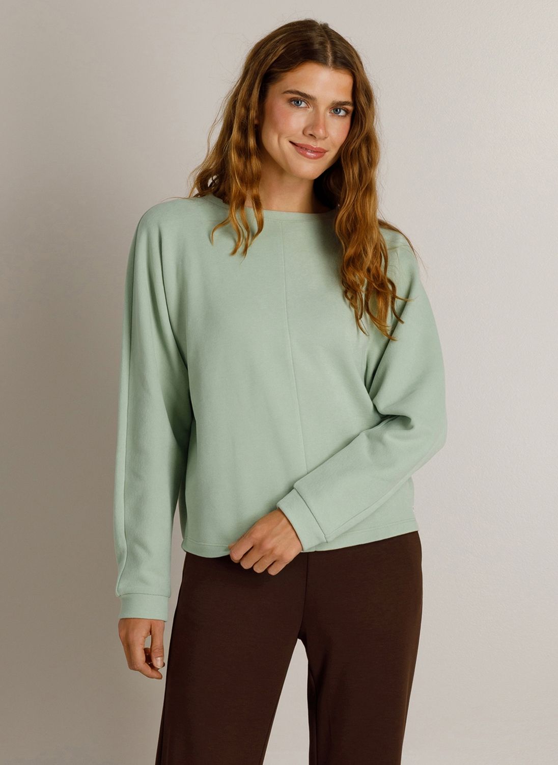 IVY BEAU KAYA SWEATER