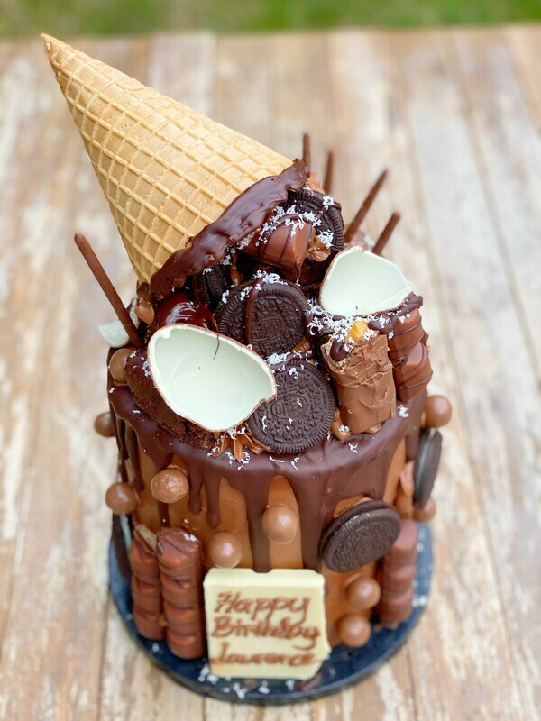 CHOCOLATE OVERLOAD CAKE