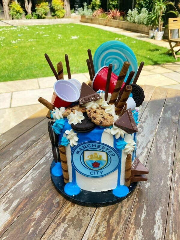 SPORTS TEAM CAKE