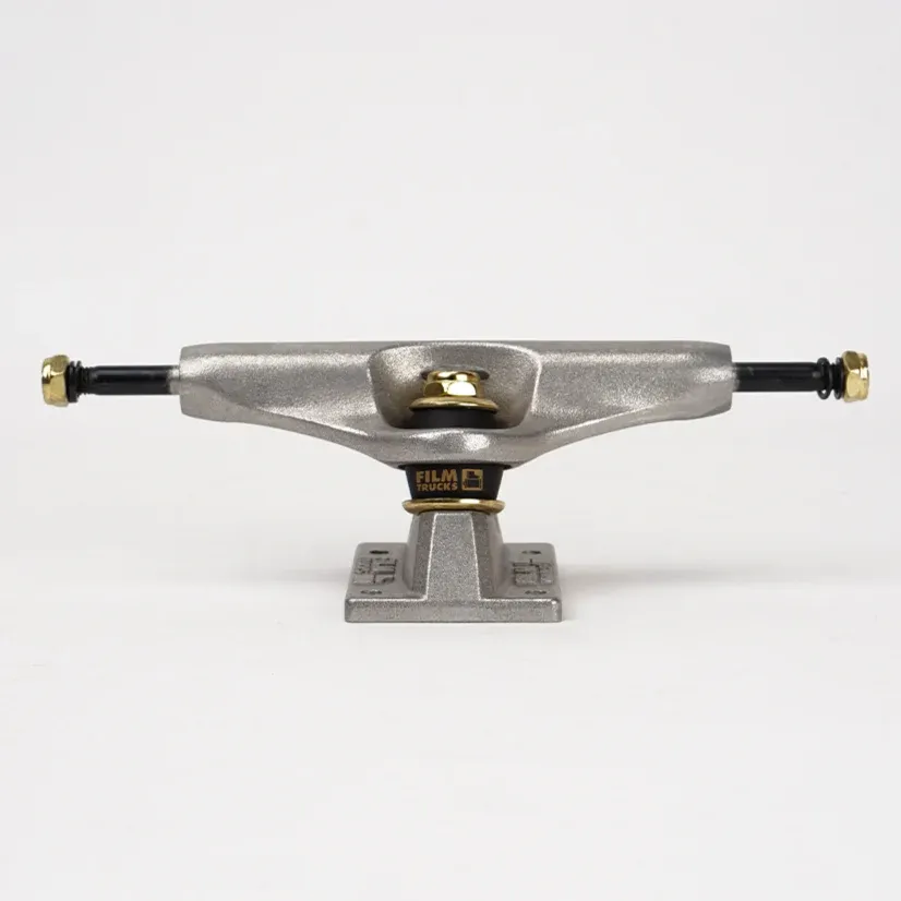 Film Raw Trucks black bushings 5.0