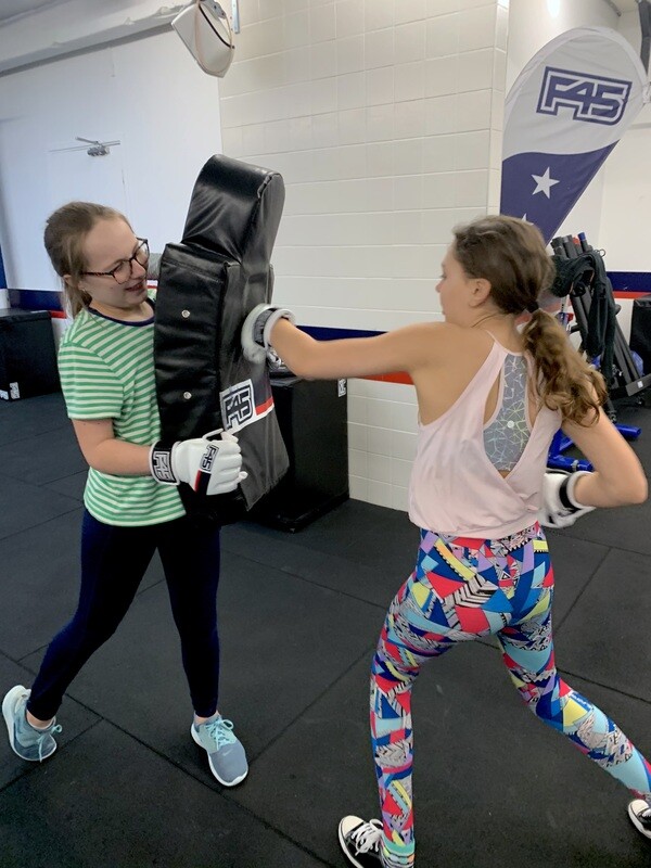 Kickboxing (Ages 9-12) Centrum