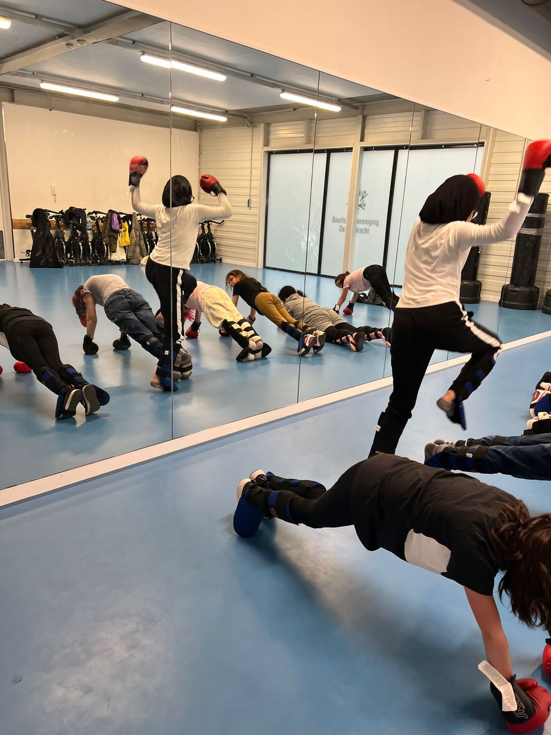 Kickboksen in Nieuw-West (meiden 9-14 jaar oud )