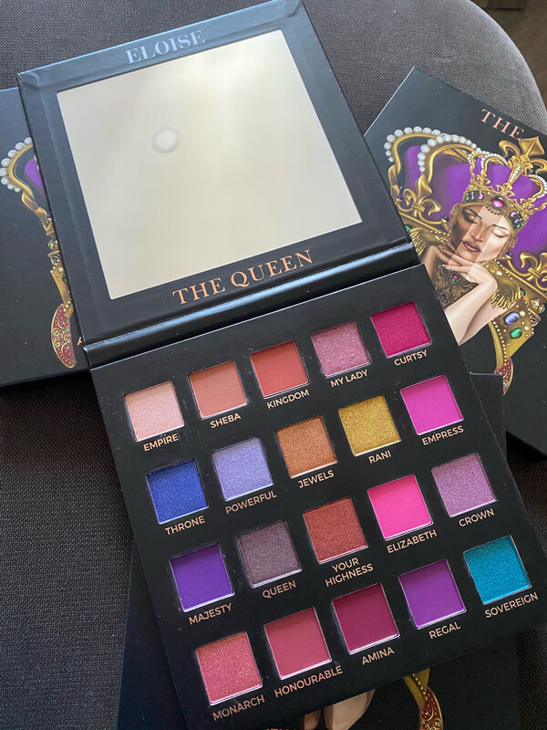 The Queen Eloise Eyeshadow Pallete