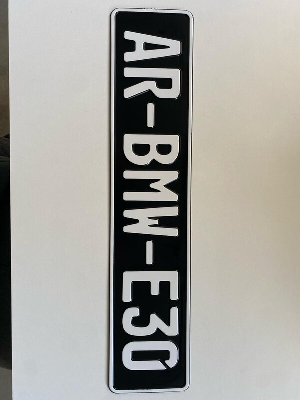 Targa personalizzata modello auto