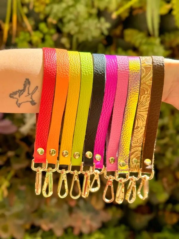 Lemonwood Clips and Straps