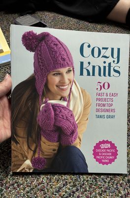 Cozy Knits: 50 Fast and Easy