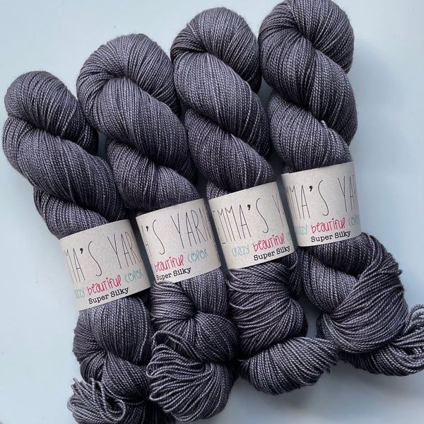 Hella Hank, Colorway: Barkin up the Wrong Tree