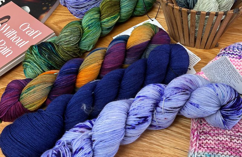 Robin’s Promise Two Sparrows DK