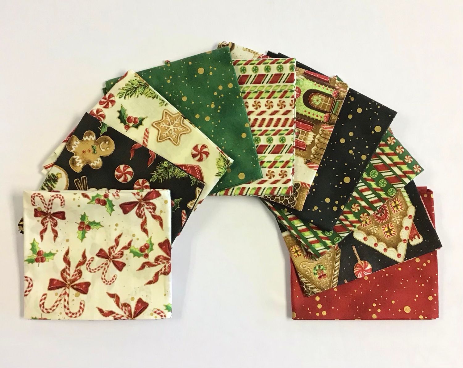 Santa’s Sweet Fat Quarter Bundle Santa’s Sweet Fat Quarter Bundle