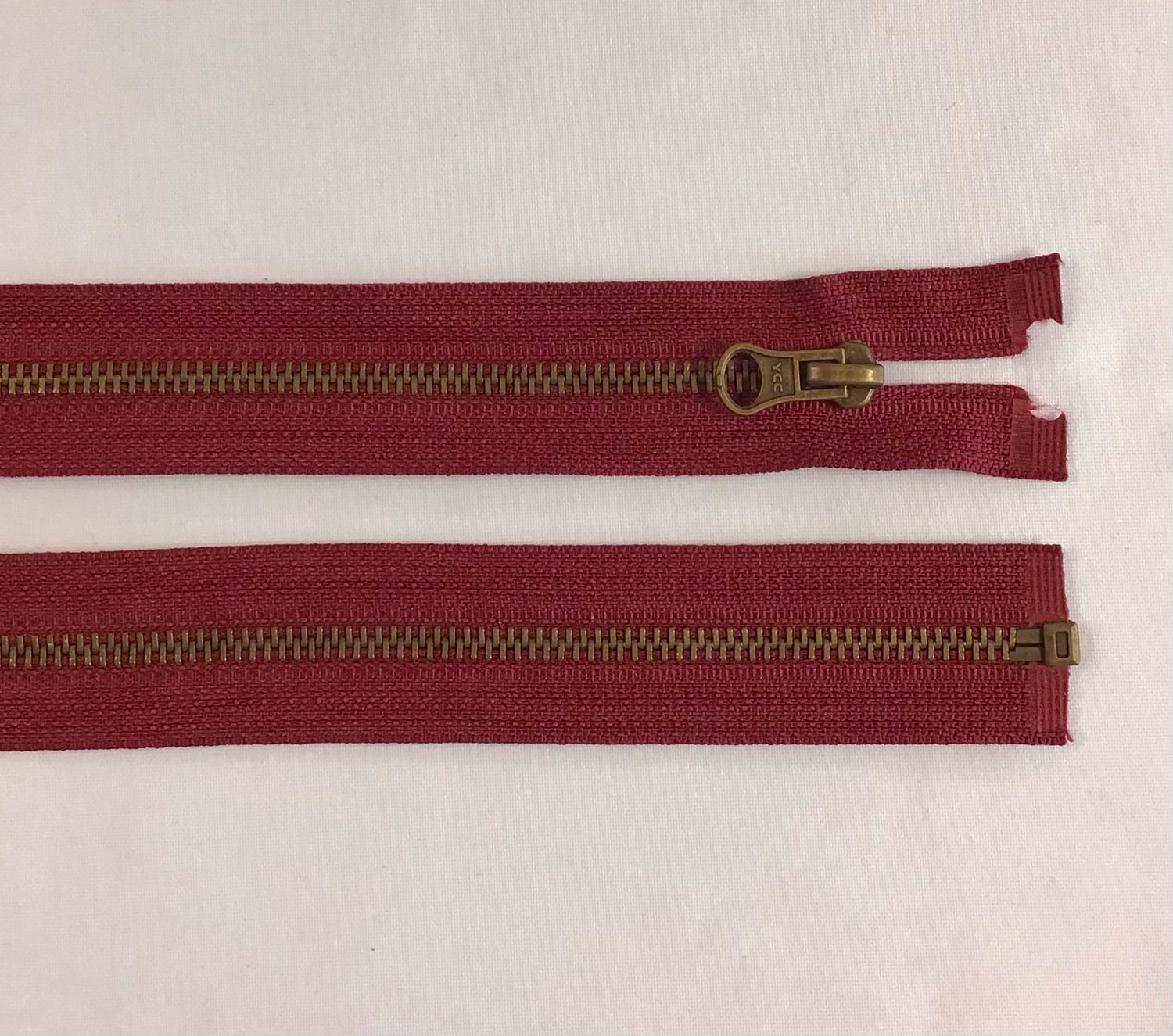 80cm Metal Zip- Wine