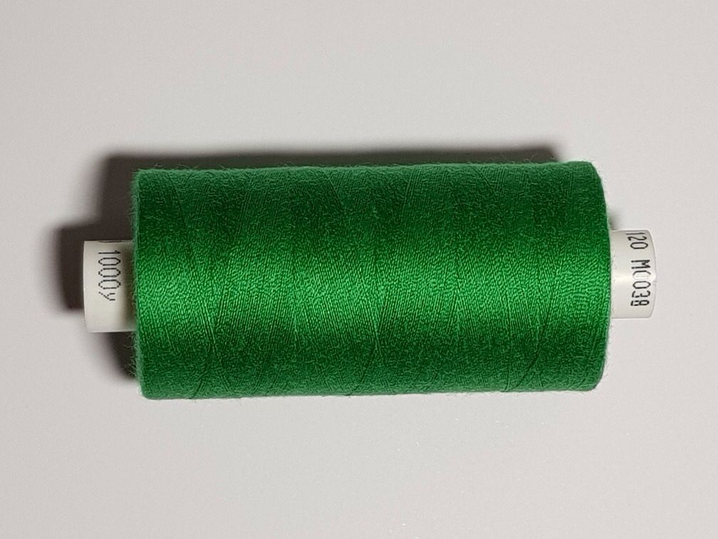 Moon Thread- Emerald (038) Moon Thread- Emerald (038)