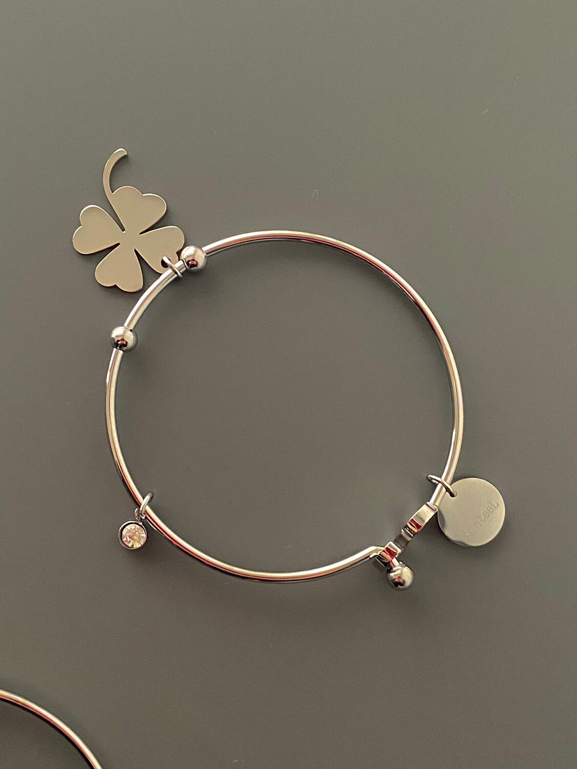 Bracciale rigido quadrifoglio