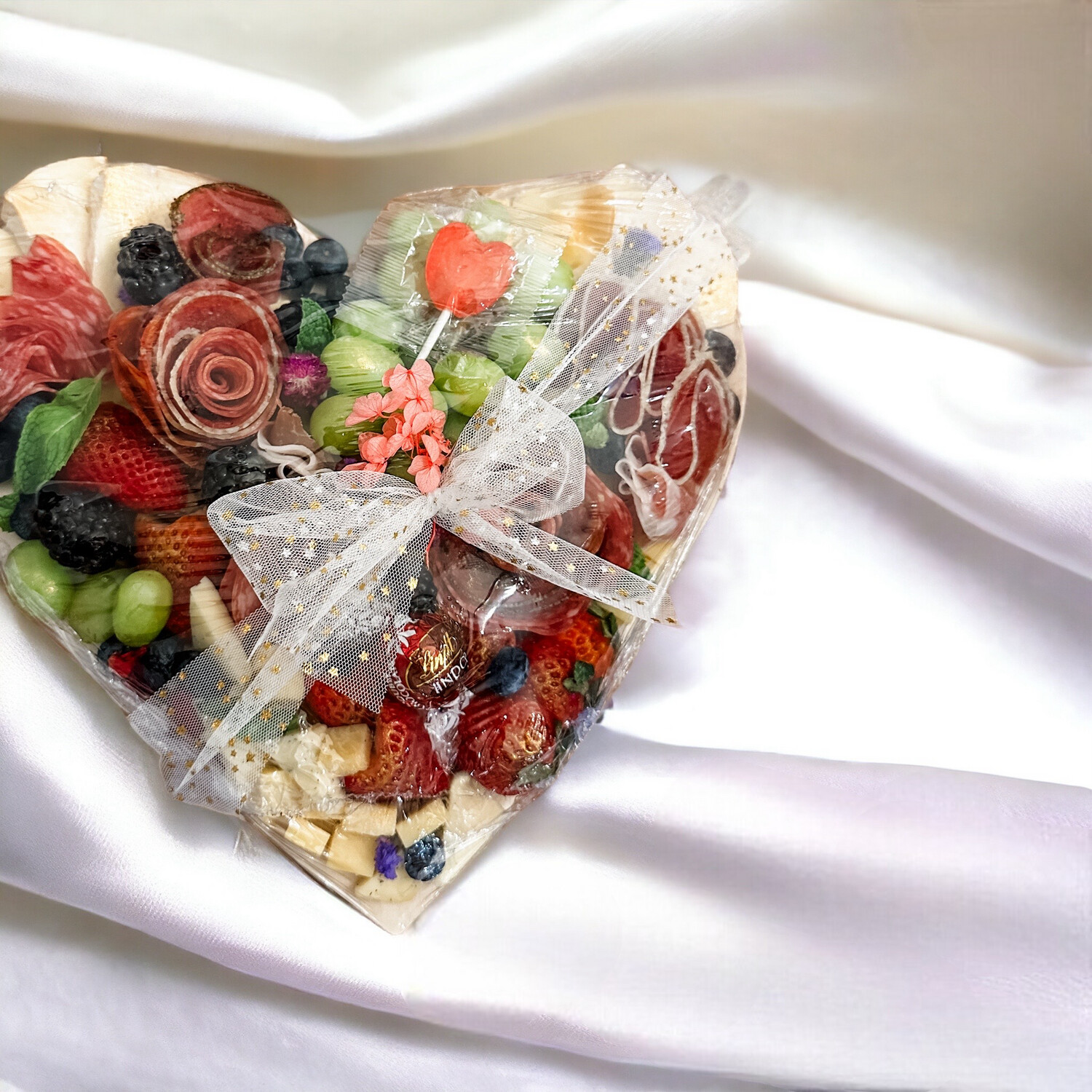 HEARTCUTERIE Board - Large