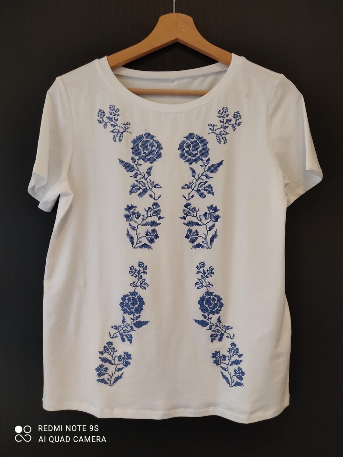 T-SHIRT IN COTONE RICAMATA