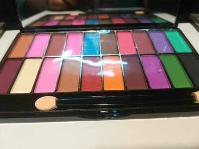 TU Parlor USA Makeup Kit