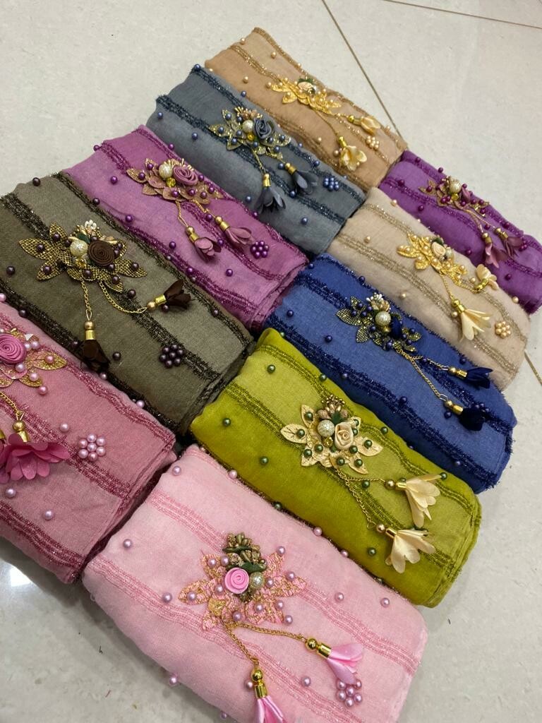 TURKISH MADE IMPORTED SHIMMER BROOCH HIJAB