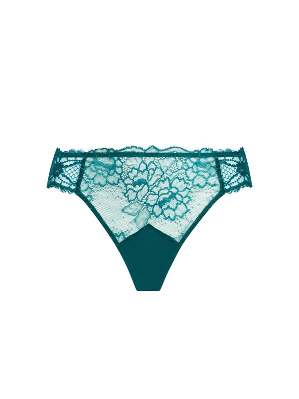 LISE CHARMEL SUBLIME EN DENTELLE Slip Séduction in groen met luxe kanten details en bloemenmotief, op een witte achtergrond.