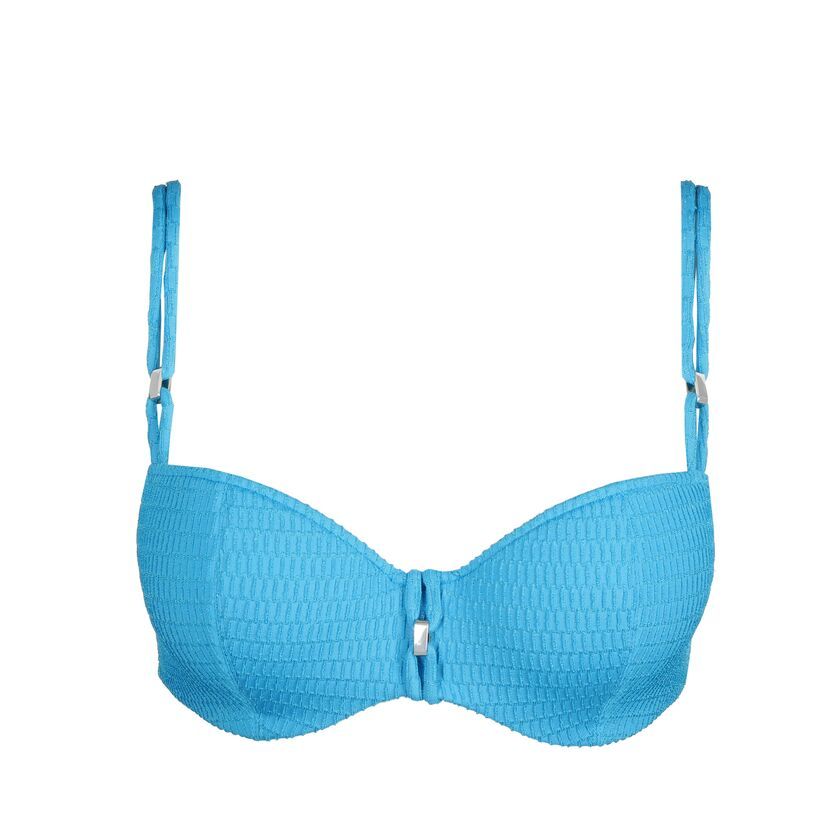 "Voorzijde van de Marie Jo Swim Cherilyn voorgevormde bikinitop balconnet in de kleur Sea Breeze. De bikinitop heeft een elegante streepjesprint, subtiele strikdetails tussen de cups, en verstelbare bandjes."