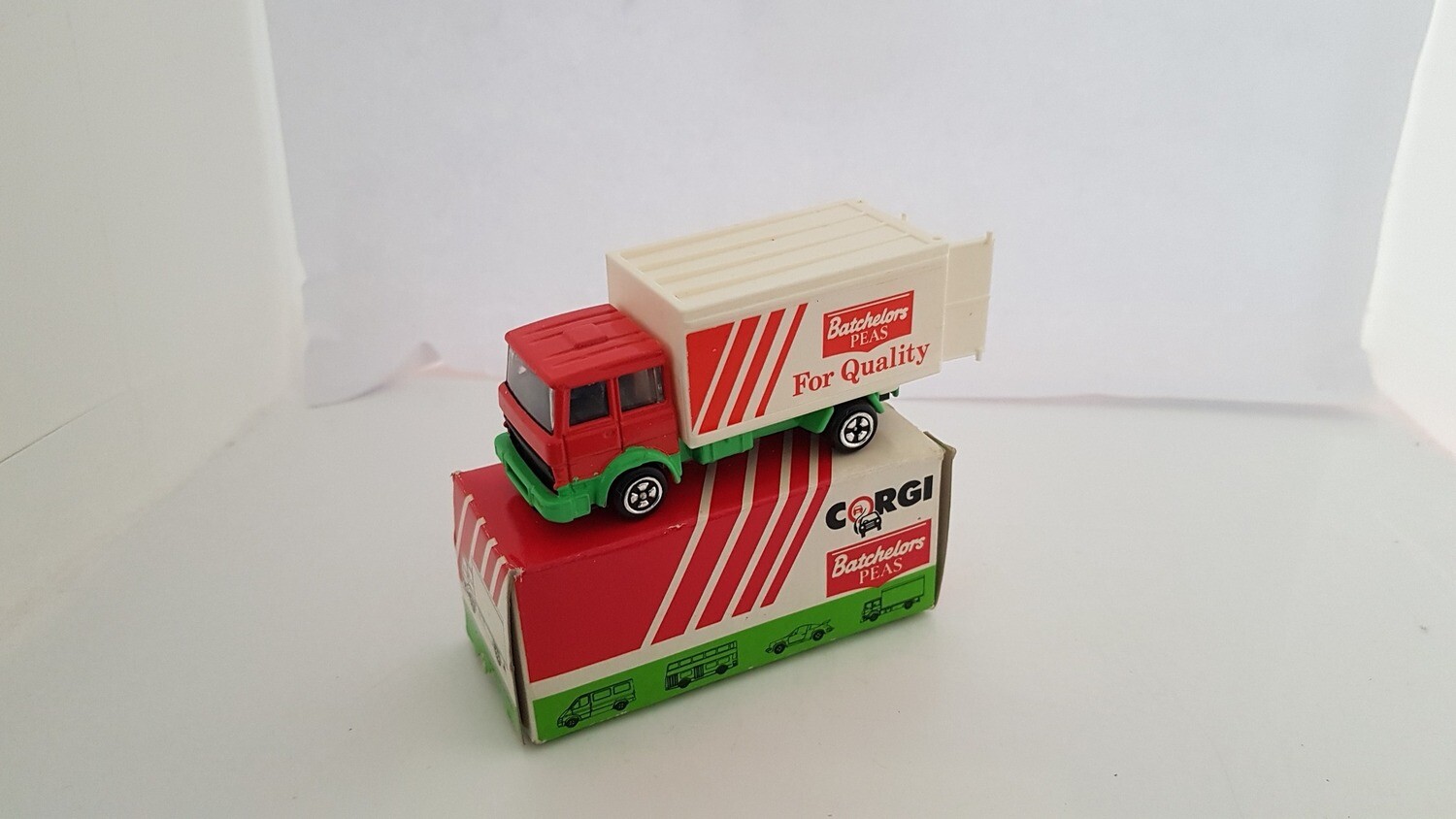 Corgi Batchelor's Pea Delivery Van (BL48)