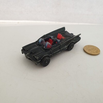 Corgi Juniors Batman Batmobile with Batman (DR34)