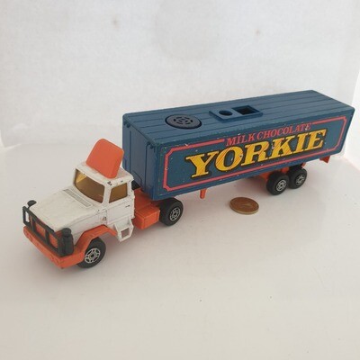 Corgi Yorkie Truck (DU14)