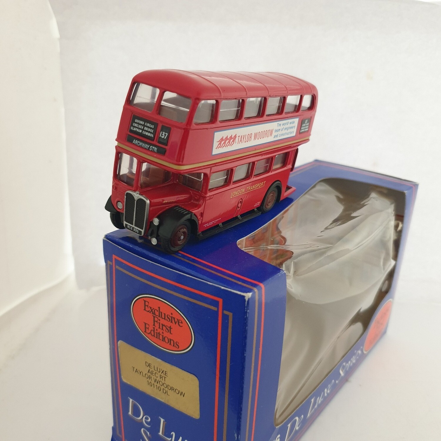 EFE AEC RT DeLuxe Bus London Transport 137 Archway Taylor Woodrow Bus Scale 1/76 (XX486)