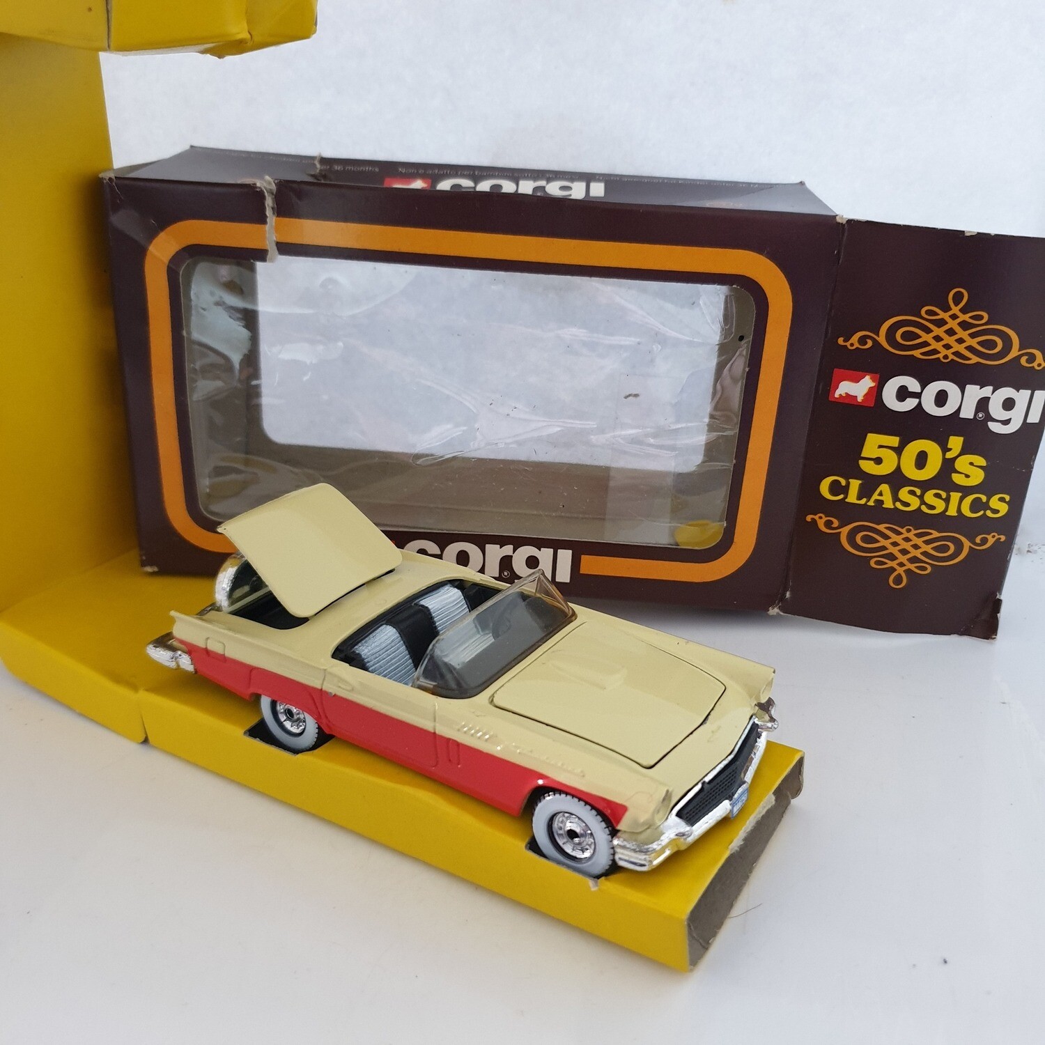 Corgi Ford Thunderbird - Scale Aprox 1/36 (XX767)