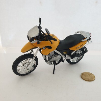 Maisto Motorbike - Scale 1/18 (XX910)