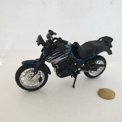 Maisto Motorbike - Scale 1/18 (XX898)