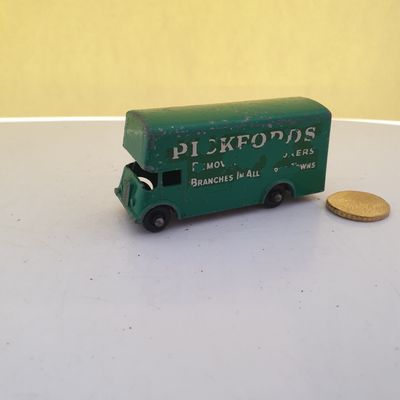 Lesney 1960&#39;s Pickfords Removal Van (EE28)