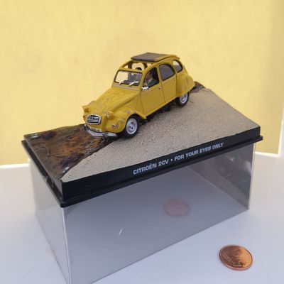 James Bond 007 - Citroen 2CV - For Your Eyes Only - Scale 1/43 (YD91)