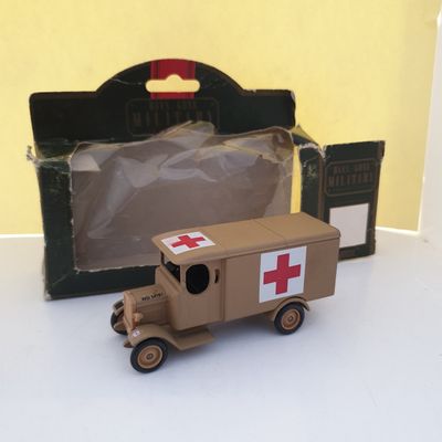 Lledo Military Ambulance (YD113)