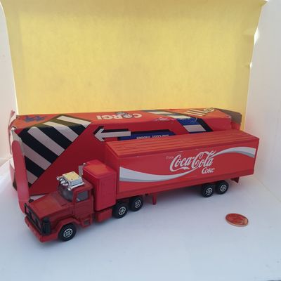 Corgi Coca Cola Truck (YD115)