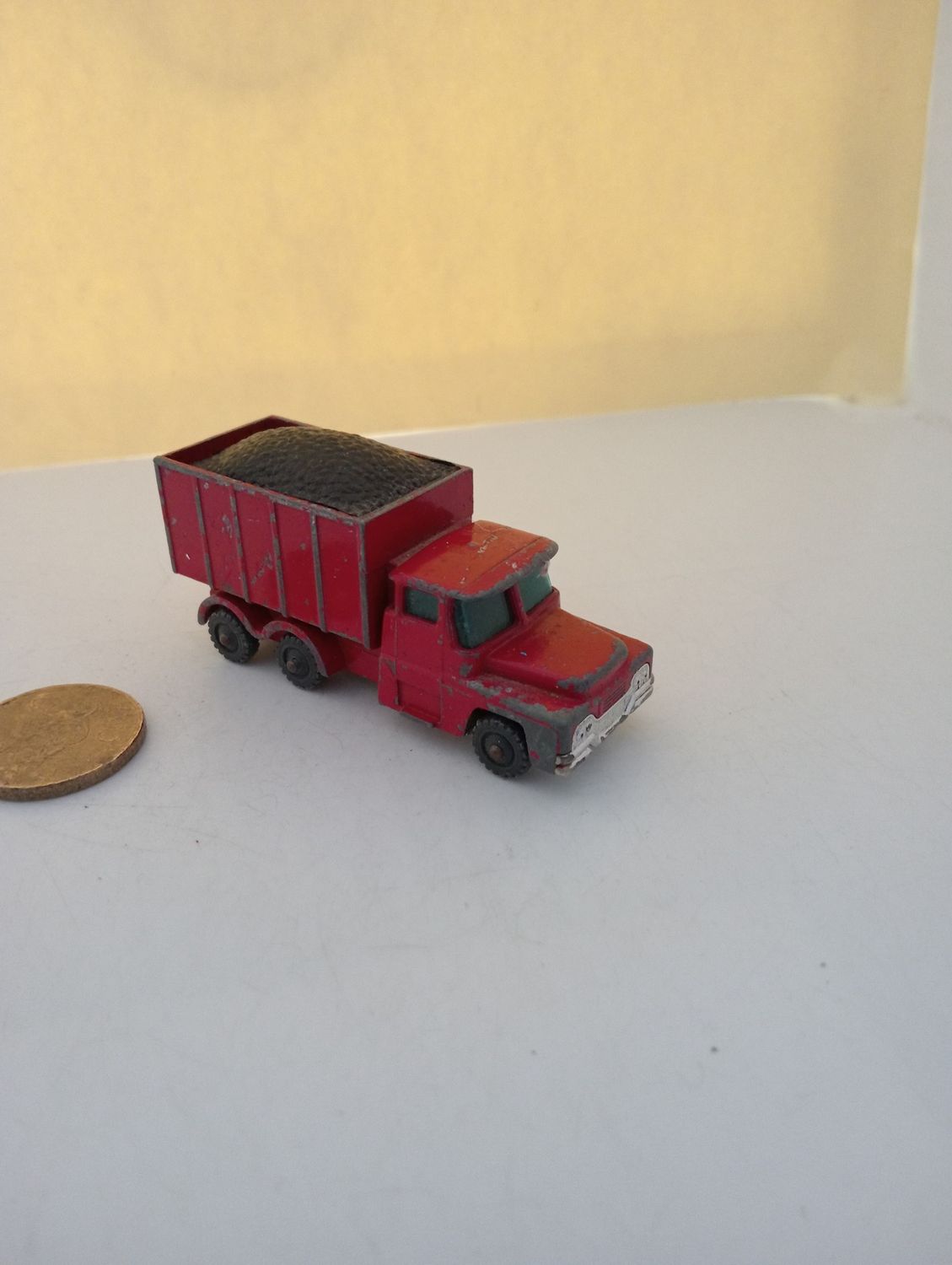 Husky 1960&#39;s Coal Truck (FJ93)