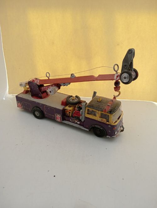 Corgi 1960&#39;s Model for restoration with ALL tyres (GG39)