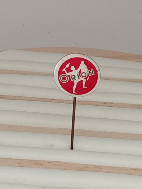 Vintage ORION Pin Badge (FL16)
