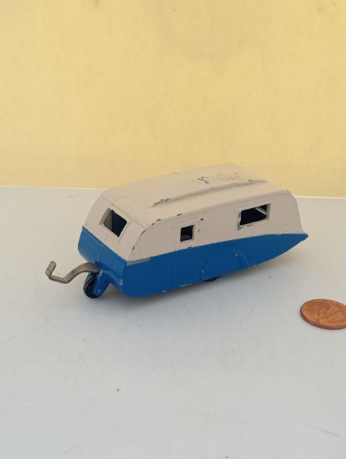 Meccano Dinky Caravan No.190 with tyres  (GM32)