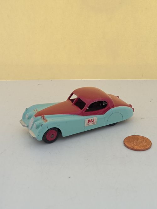Genuine DINKY TOYS No.157 - JAGUAR XK 120 -  2 TONE Colours (GM51)