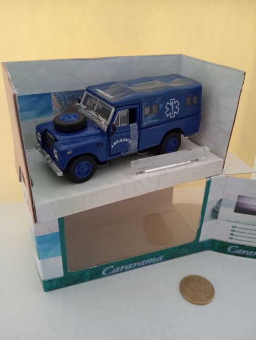 Cararama Ambulance Landrover - Scale 1/43 (DX46)
