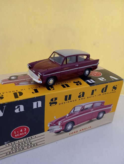Vanguards Ford Anglia - Scale 1/43 (DX66)