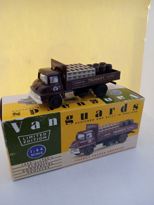 Vanguards Thames Trader Dropside - Scale 1/64 (FX48)