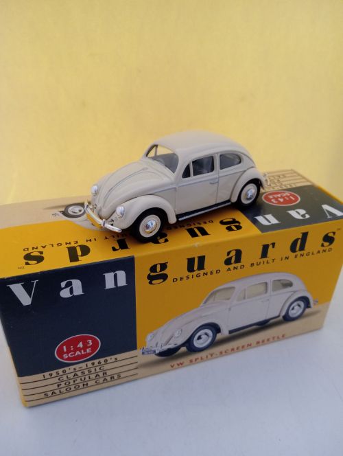 Vanguards VW Split Screen Beetle - Scale 1/43 (FX54)