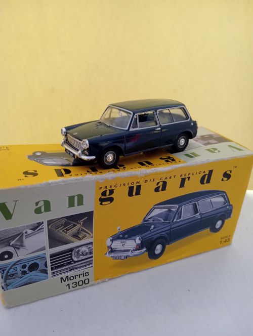 Vanguards Morris 1300 - Scale 1/43 (FX64)
