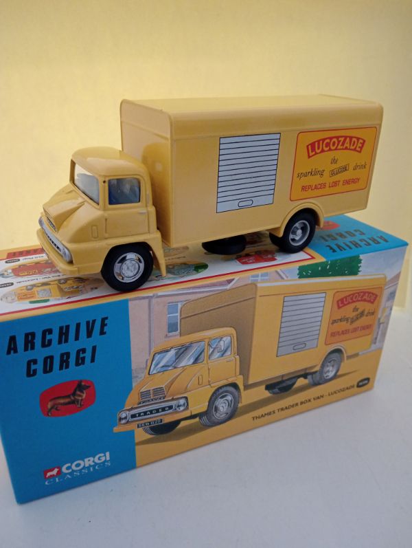 Corgi Classics Archive Thames Trader Box Van &#39;Lucozade&#39;  - Scale 1/50 (FX72)