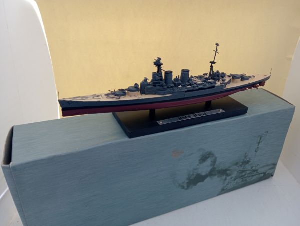 Atlas Editions 1/1250 Scale - Military HMS Hood Battleship  (FX92)
